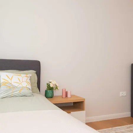 Harmony Delux -free Parking * בורגאס